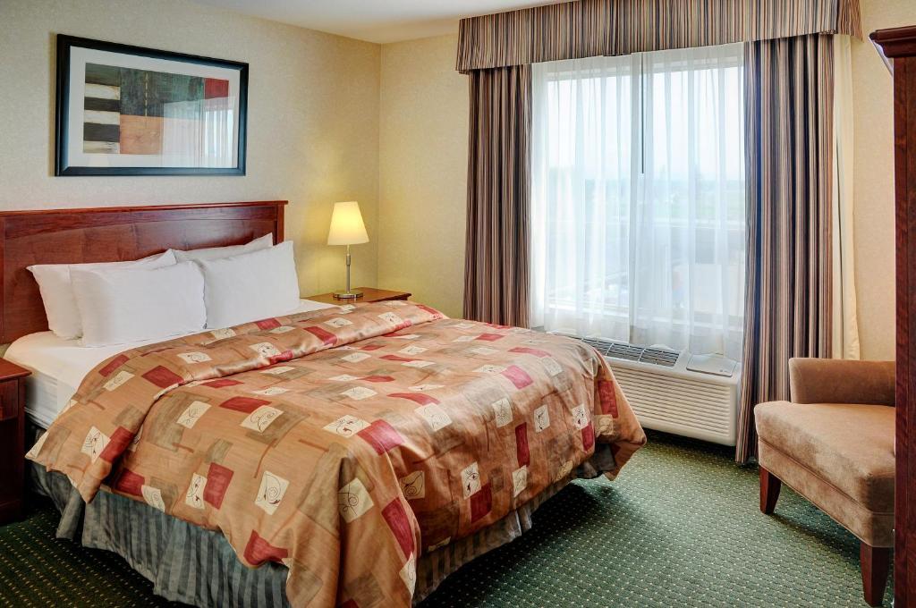 Lakeview Inns & Suites - Slave Lake Room photo